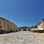 Vakantiehuis Front In Hvar Hvar Town