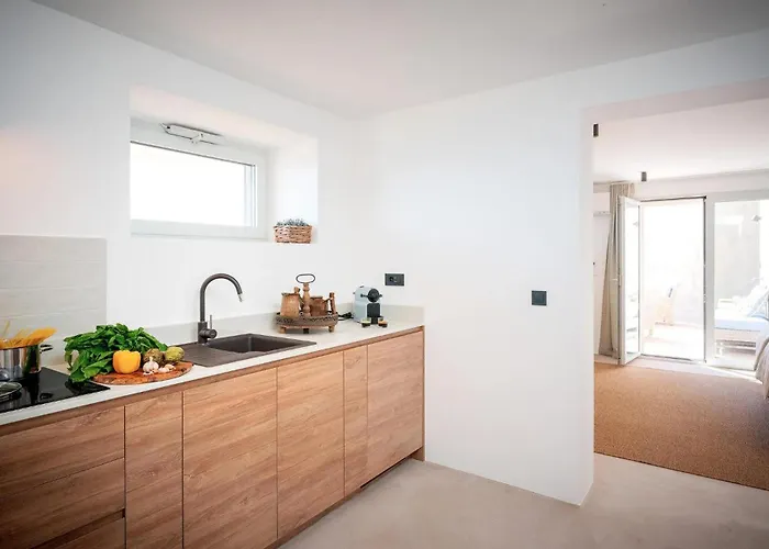 Front In Hvar Semesterbostad