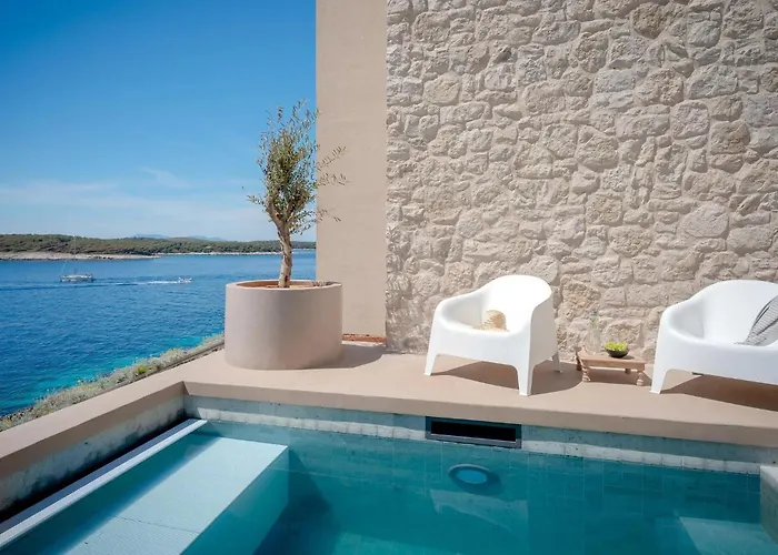 Front In Hvar Semesterbostad *