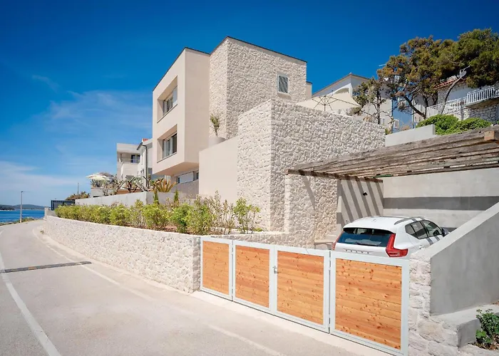 Semesterbostad Front In Hvar